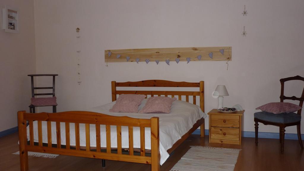 Villa Meuble De Tourisme Le Gilliard Chavanges Zimmer foto