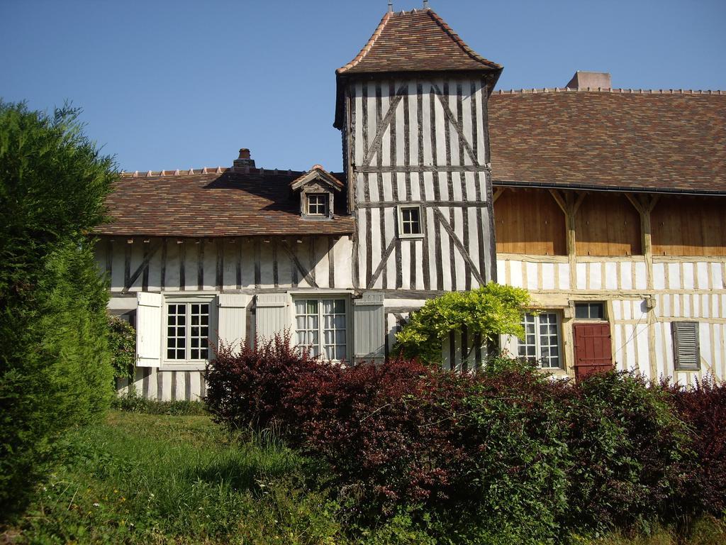 Villa Meuble De Tourisme Le Gilliard Chavanges Zimmer foto